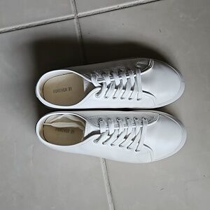 FOREVER 21 FAUX LEATHER SNEAKERS